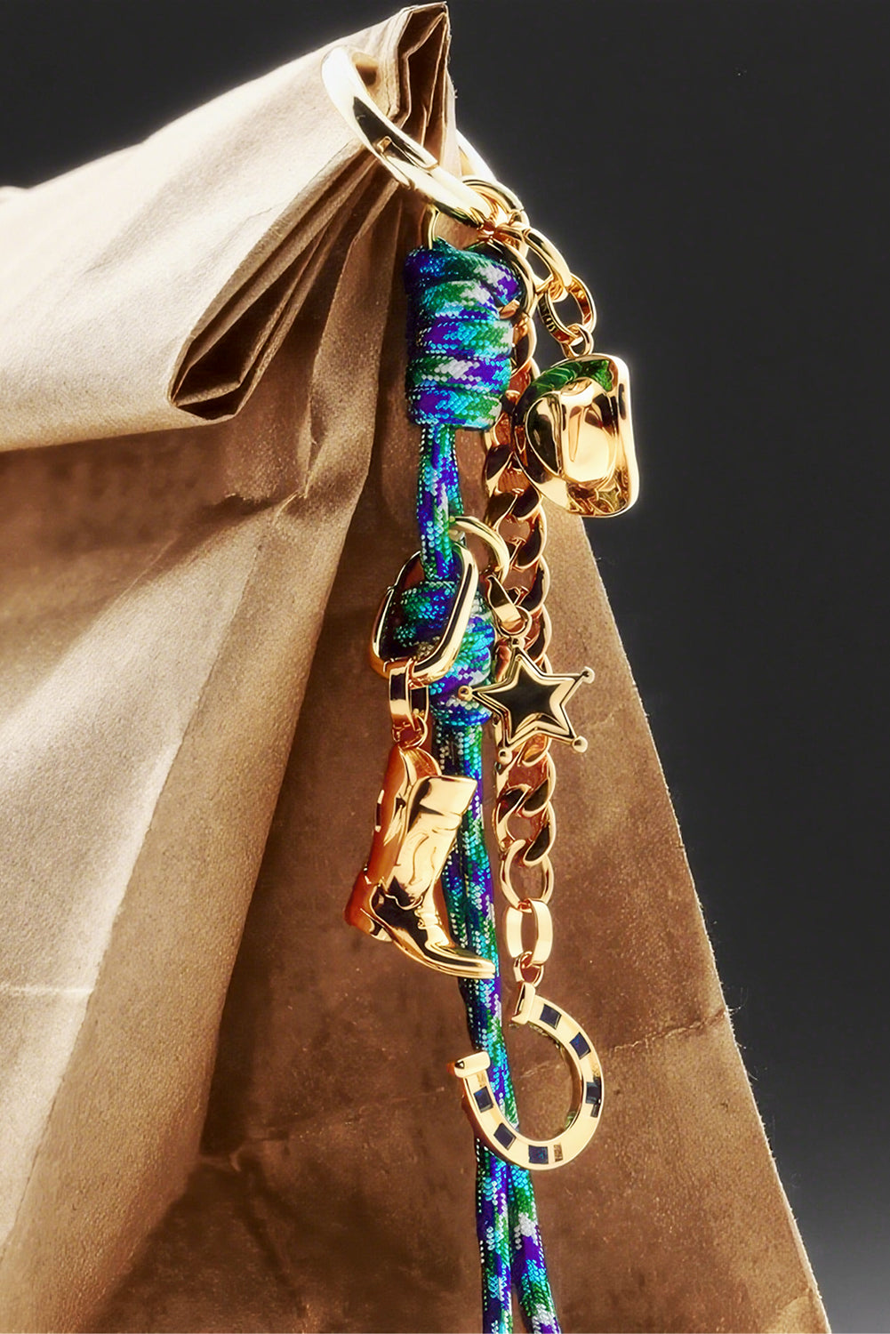 Western Charm Cuprum Keychain – Rugged Elegance for Everyday Style